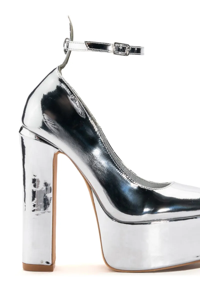 AZALEA WANG LUCIANA MIRROR PUMP IN SILVER