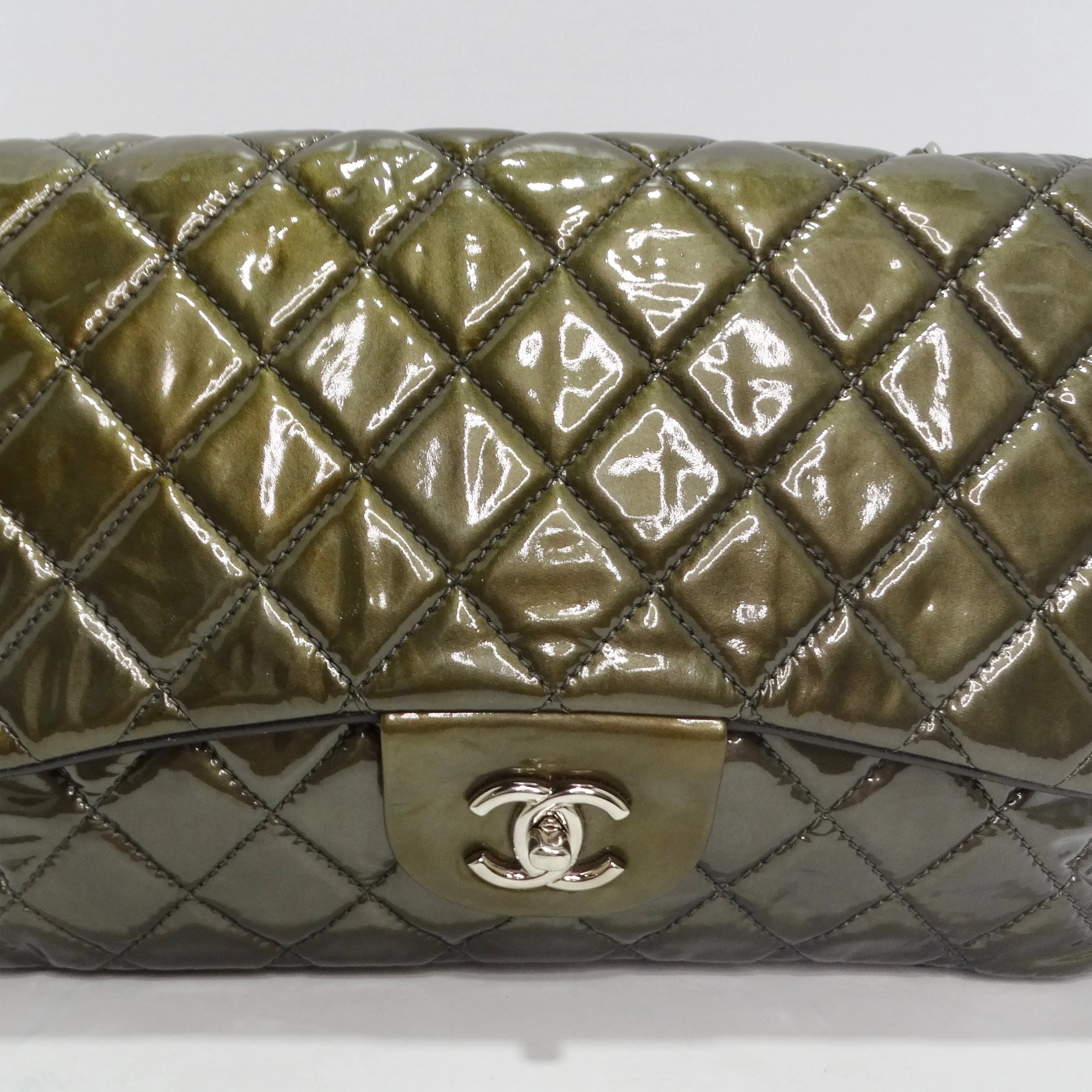 Chanel 2008-2009 Metallic Patent Quilted Jumbo Single Flap Green