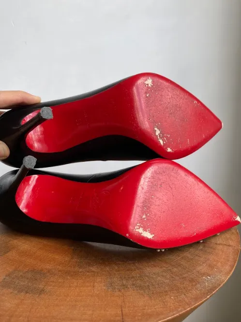 DOOR KNOCK STUD STILETTOS