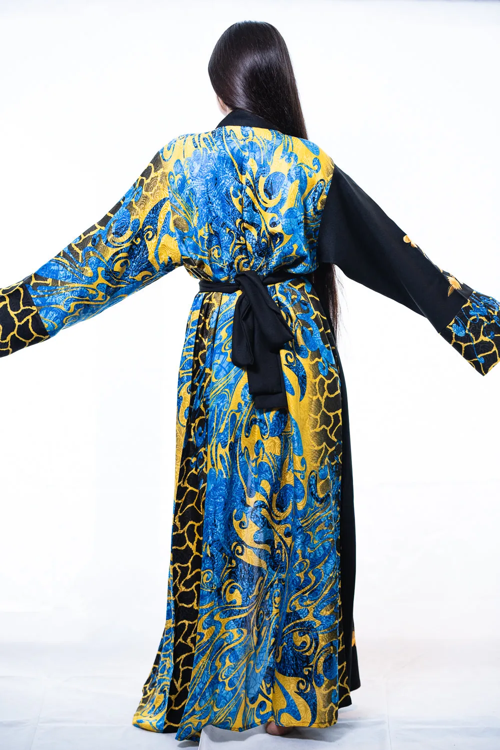 Tinashe embroidered kimono robe