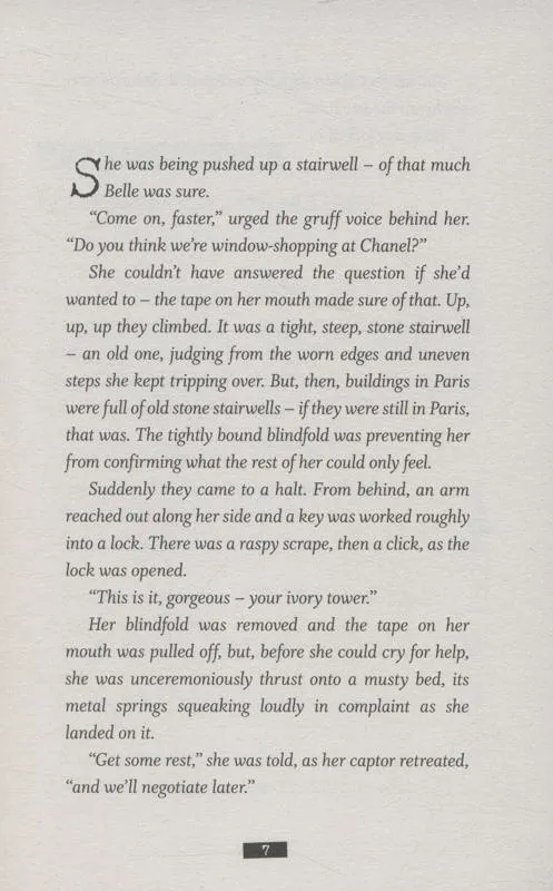 USBORNE - (Model Under Cover) A Crime of Fashion